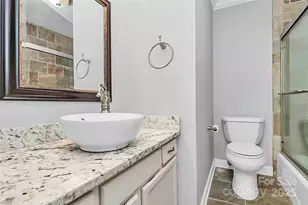 427 W 8th St, Charlotte, NC 28202 - Photo 25