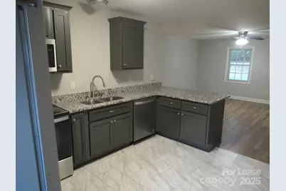 495 S Government Street, Lincolnton, NC 28092 - Photo 7