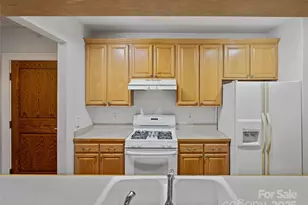 84 W Walnut St, Asheville, NC 28801 - Photo 9