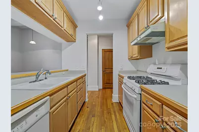 84 W Walnut Street #303, Asheville, NC 28801 - Photo 11