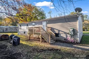 221 Turkey Pen Gap Rd, Horse Shoe, NC 28742 - Photo 19