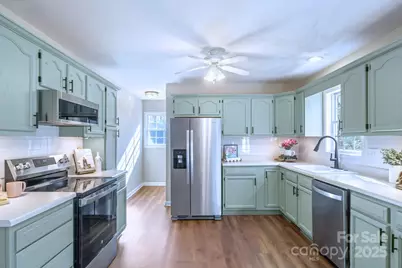 182 White Stone Lane, Hendersonville, NC 28791 - Photo 5