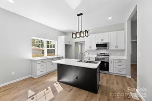 1000 Caldwell St, Statesville, NC 28677 - Photo 5