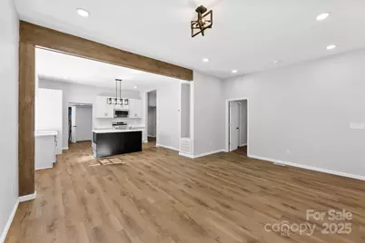 1000 Caldwell Street, Statesville, NC 28677 - Photo 3