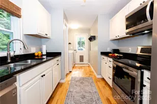 608 Hiawassee Ave, Black Mountain, NC 28711 - Photo 13