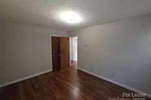 2921 Coronet Way, Charlotte, NC 28208 - Photo 7