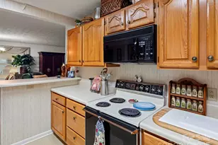 812 Crab Creek Rd, Hendersonville, NC 28739 - Photo 15