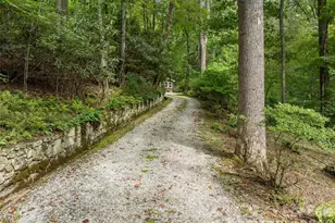 812 Crab Creek Rd, Hendersonville, NC 28739 - Photo 5