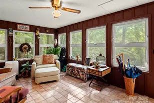 812 Crab Creek Rd, Hendersonville, NC 28739 - Photo 19