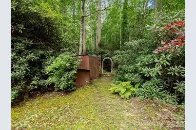 812 Crab Creek Road, Hendersonville, NC 28739 - Photo 23