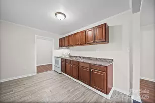 1426 Beechwood Dr, Gastonia, NC 28052 - Photo 5