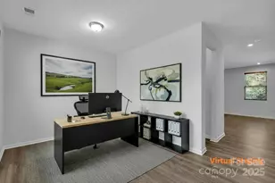 9518 Harvard Oak Ct, Charlotte, NC 28269 - Photo 5