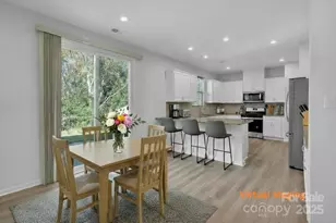 9518 Harvard Oak Ct, Charlotte, NC 28269 - Photo 11