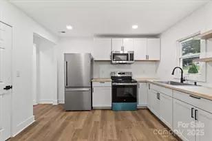 928 N Highland St, Gastonia, NC 28052 - Photo 9