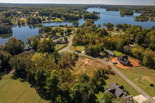 323 Harbor View Dr, Cherryville, NC 28021 - Photo 15