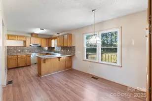 5149 Olde School Dr, Hickory, NC 28602 - Photo 7