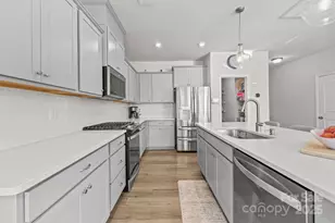 9102 Buckley Ct, Charlotte, NC 28269 - Photo 11