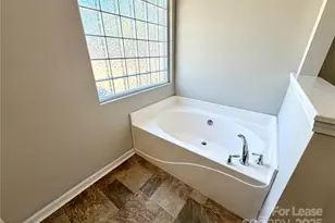 910 Rucker Cliff Dr, Charlotte, NC 28214 - Photo 15