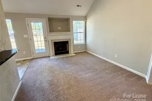 910 Rucker Cliff Dr, Charlotte, NC 28214 - Photo 3