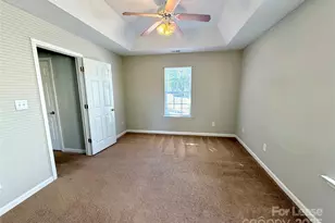 910 Rucker Cliff Dr, Charlotte, NC 28214 - Photo 13