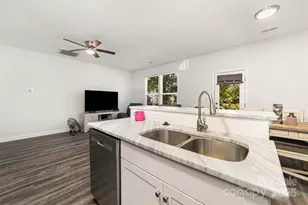 204 E Page Ave, Gastonia, NC 28052 - Photo 15