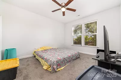 204 E Page Avenue, Gastonia, NC 28052 - Photo 11