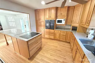 718 Bald Mountain Rd, Burnsville, NC 28714 - Photo 13