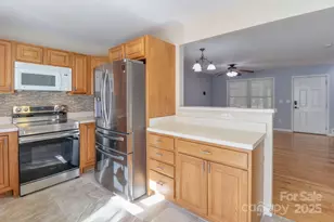 16 Aberdeen Dr, Arden, NC 28704 - Photo 3