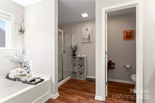 14422 Lake Crossing Dr, Charlotte, NC 28278 - Photo 11