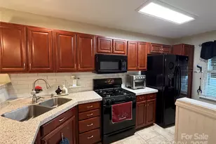 8640 Robinson Forest Dr, Charlotte, NC 28277 - Photo 23