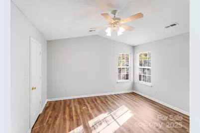 1626 Oakdale Green Drive, Charlotte, NC 28216 - Photo 17