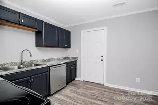 1027 Little Ave, Gastonia, NC 28052 - Photo 7