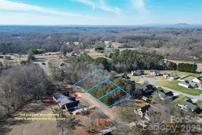 1625 Summerlin Place, Newton, NC 28658 - Photo 3