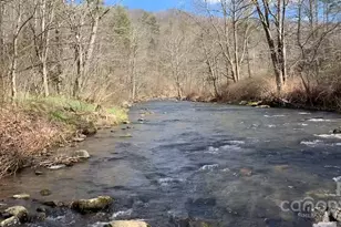 37 S US 19E Hwy, Newland, NC 28657 - Photo 1