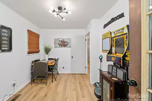 1030 Hughes Gap Rd, Bakersville, NC 28705 - Photo 9