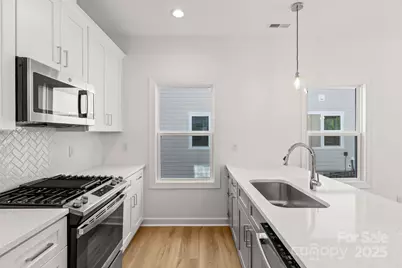 3936 Hager Drive, Charlotte, NC 28208 - Photo 7