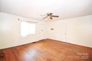 26 Dogwood Ct, Asheville, NC 28805 - Photo 3