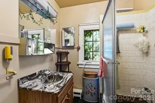 414 Beaucatcher Rd, Asheville, NC 28805 - Photo 17