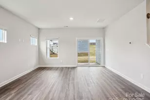 2100 Sunflower Cir, Newton, NC 28658 - Photo 5