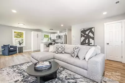 3208 Clearview Drive #8, Charlotte, NC 28216 - Photo 7