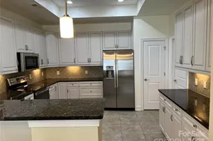 10925 Casetta Dr, Matthews, NC 28105 - Photo 11