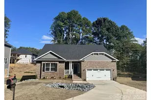 2911 Waterford Ln, Albemarle, NC 28001 - Photo 1