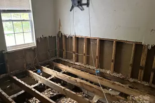 999 Hwy 19E Hwy N, Newland, NC 28657 - Photo 7