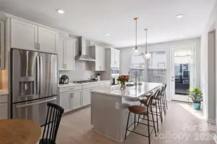 912 Mary Max Dr, Davidson, NC 28036 - Photo 1