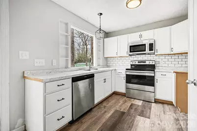 8011 Beacon Hills Road, Indian Trail, NC 28079 - Photo 9