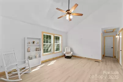 1036 Williamsburg Drive, Lenoir, NC 28645 - Photo 9