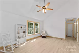 1036 Williamsburg Dr, Lenoir, NC 28645 - Photo 9