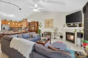 4412 Glenlea Commons Dr, Charlotte, NC 28216 - Photo 15