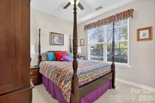 4412 Glenlea Commons Dr, Charlotte, NC 28216 - Photo 9