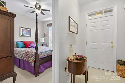 4412 Glenlea Commons Drive, Charlotte, NC 28216 - Photo 9